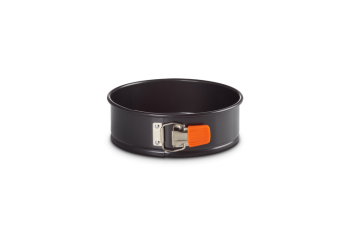 Le Creuset Toughened Non-Stick Springform Round Cake Tin (3 Sizes) - 20cm