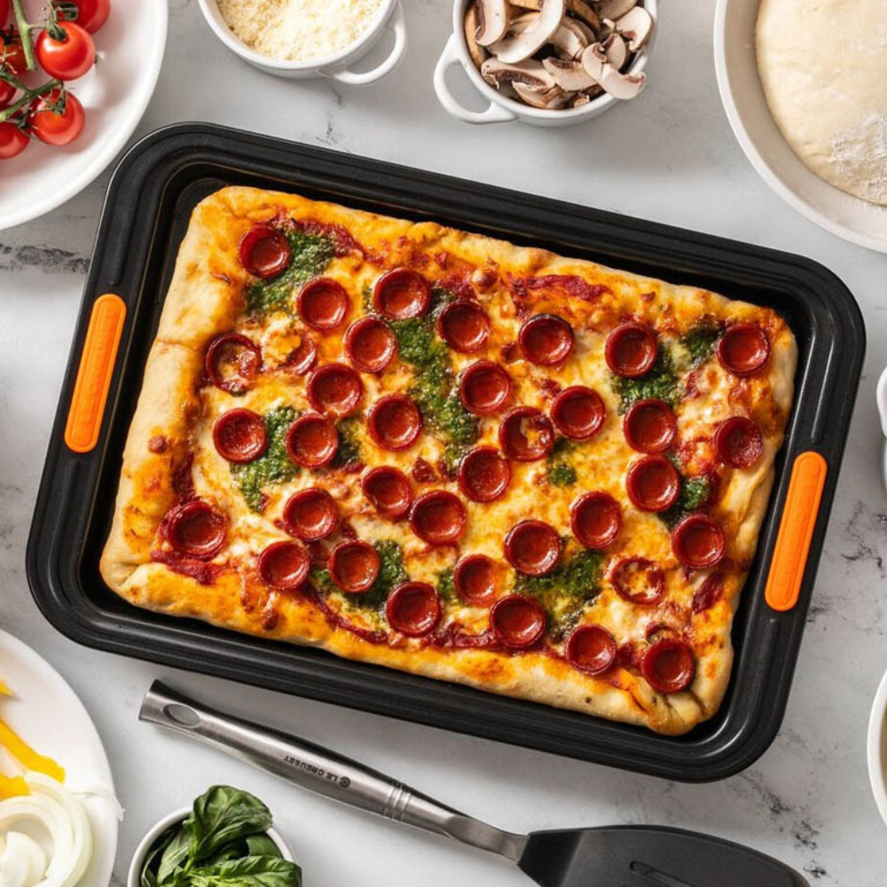 le-creuset-TNS-cake-tin-33cm (8)