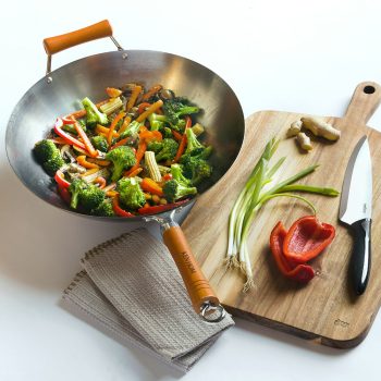 https://www.chefscomplements.co.nz/wp-content/uploads/2021/12/kh436003u-ken-hom-excellence-carbon-steel-uncoated-wok-2-350x350.jpg