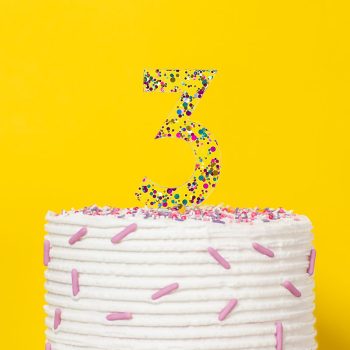 0421_CC_Number_3_Rainbow_Glitter_Acrylic_Cake-Toppers_lifestyle_yellow