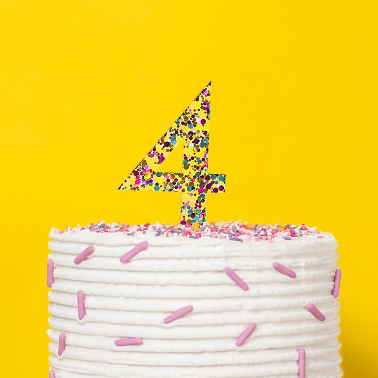 0421_CC_Number_4_Rainbow_Glitter_Acrylic_Cake-Toppers_lifestyle_yellow