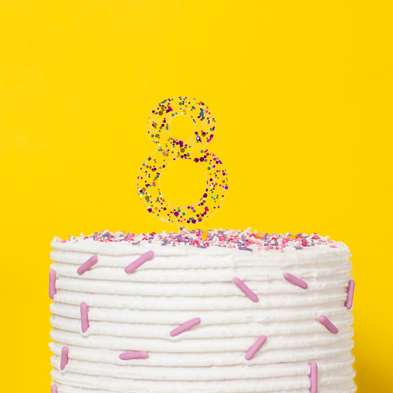 0421_CC_Number_8_Rainbow_Glitter_Acrylic_Cake-Toppers_lifestyle_yellow
