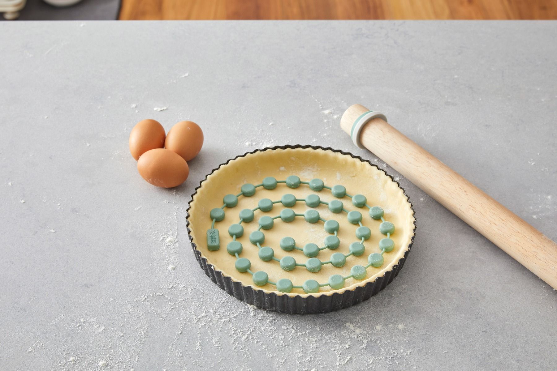 Grand Designs 2-in-1 Pie Weight & Trivet Product Image 2
