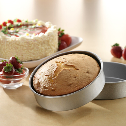 Round Cake Pans & Moulds | Heading Image | Product Category