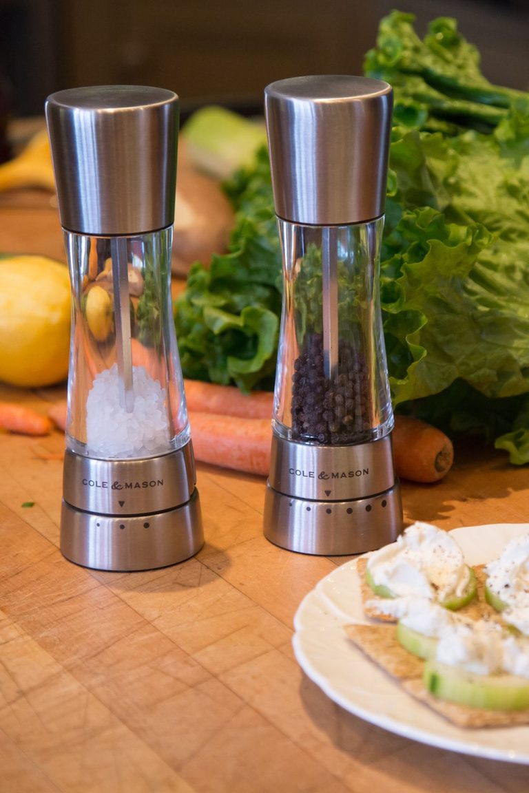 Cole & Mason Derwent Salt and Pepper Mill Gift Set