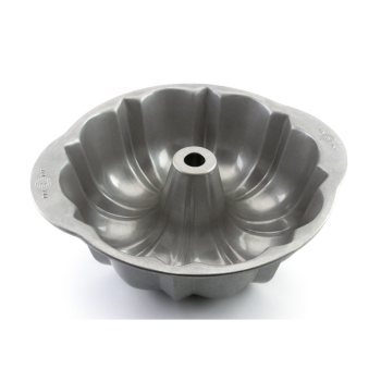 USA PAN Fluted Tube Cake Pan