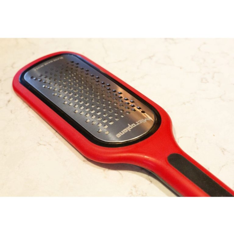 15220 – Select Coarse Grater Red – LS1