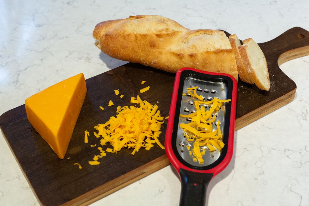 15223 – Microplane Select Series Extra Coarse Grater – LS1