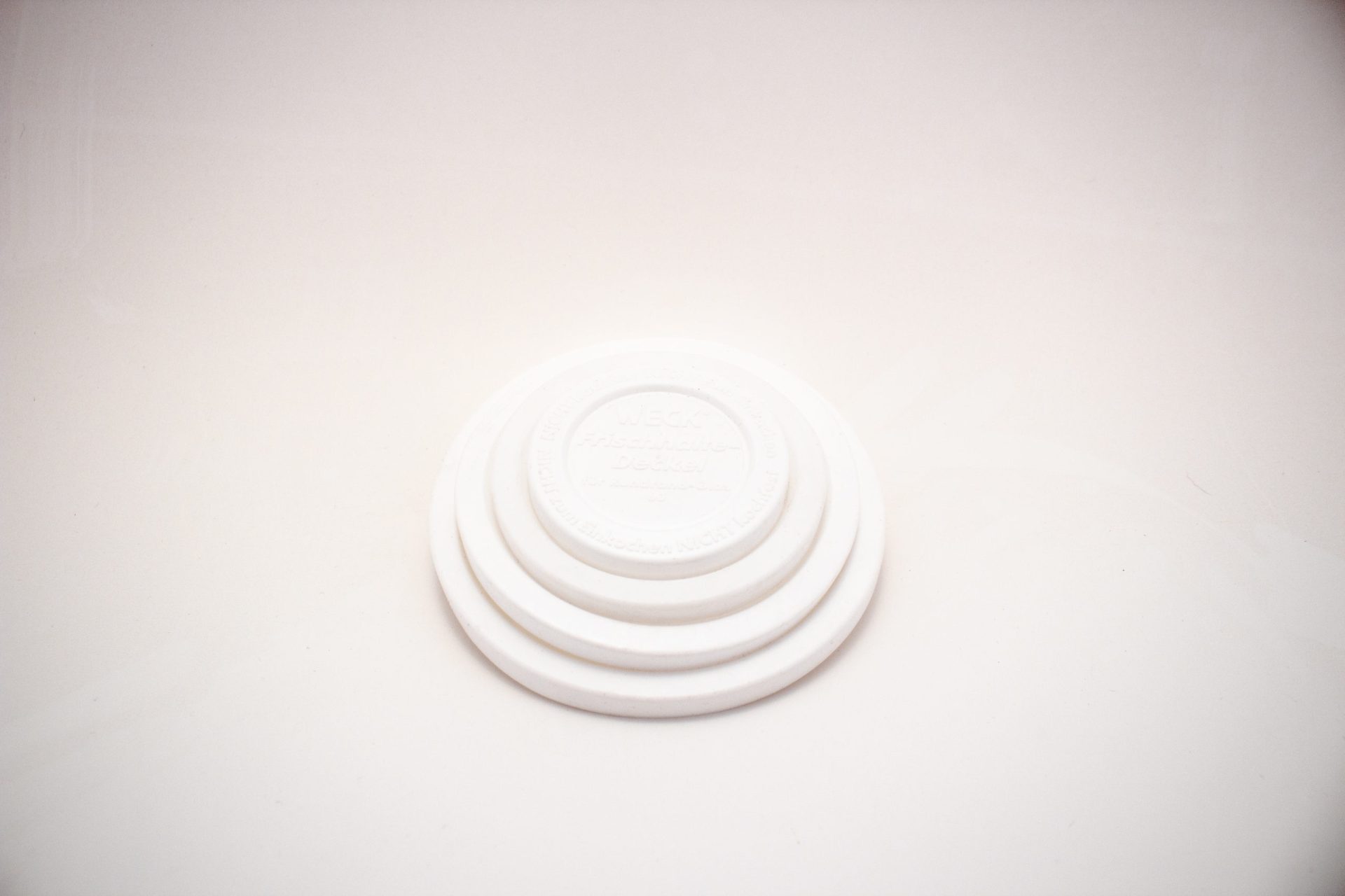 WHITEPLASTICLIDS1-scaled