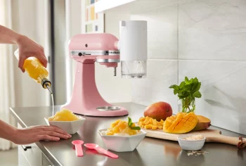 Guava Glaze Pink Cuisinart Electric Tall Can Opener, Guava Glaze Kitchenaid  , Pink Retro Kitchen, Guava Glaze Appliances 