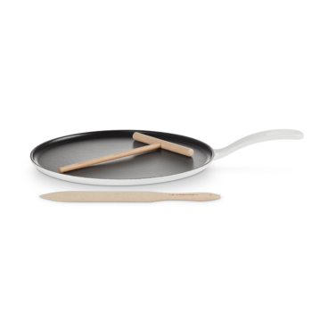 Le Creuset Cast Iron Crepe Pan 27cm Rateau & Spatula White