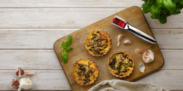 Garlic Crushers & Mincers | Heading Image | Product Category