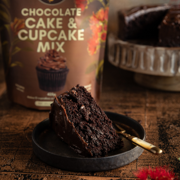 Secret-Kiwi-Kitchen-chocolate-cake-mix (10)