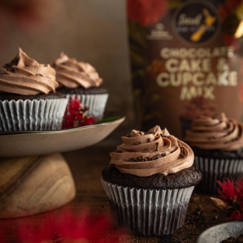 Secret-Kiwi-Kitchen-chocolate-cake-mix (3)