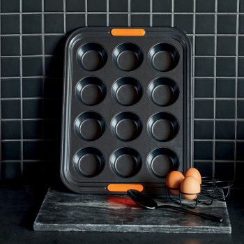 9410014000 Le Creuset Toughened Non-Stick Muffin Tray 12 Hole LS DS