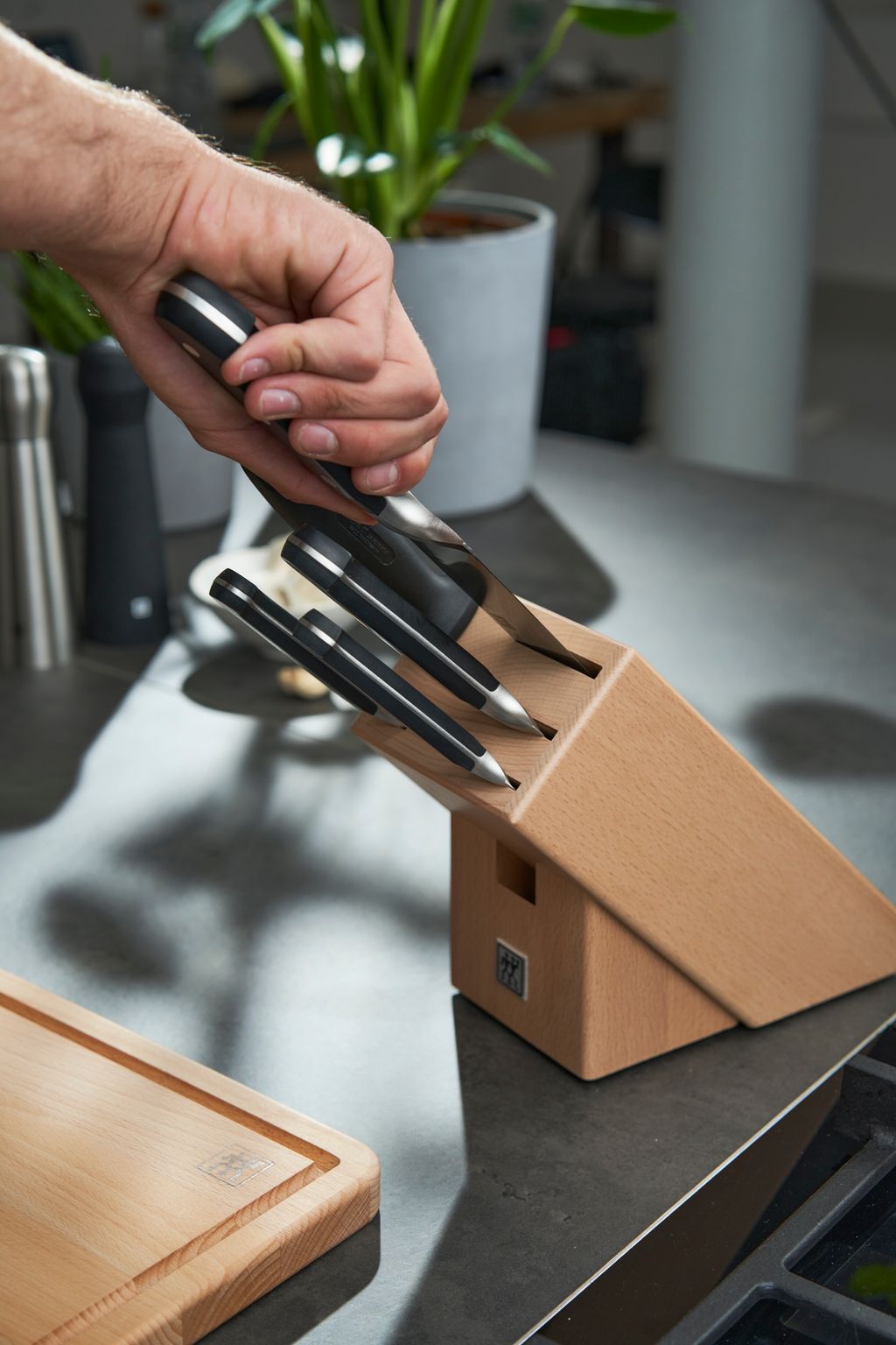 60131 – Zwilling Professional S 6pc Block Set – LS (4)