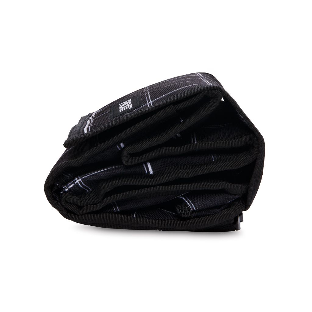 72022 – PackIt Lunch Bag – Black Grid – HR8