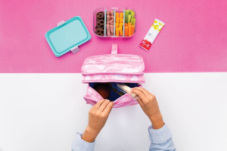 Packit Freezable Classic Lunch Box - Camo Hot Pink