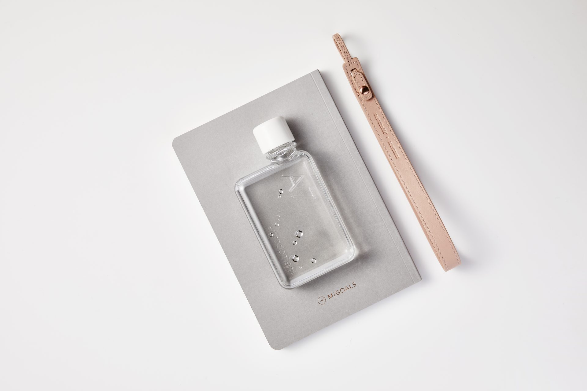 20191030_Memo_Bottle_07_HERO_V4