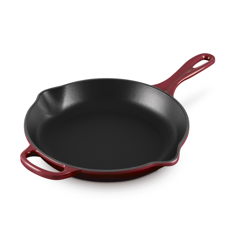 Le Creuset Signature Cast Iron Skillet 26cm Garnet