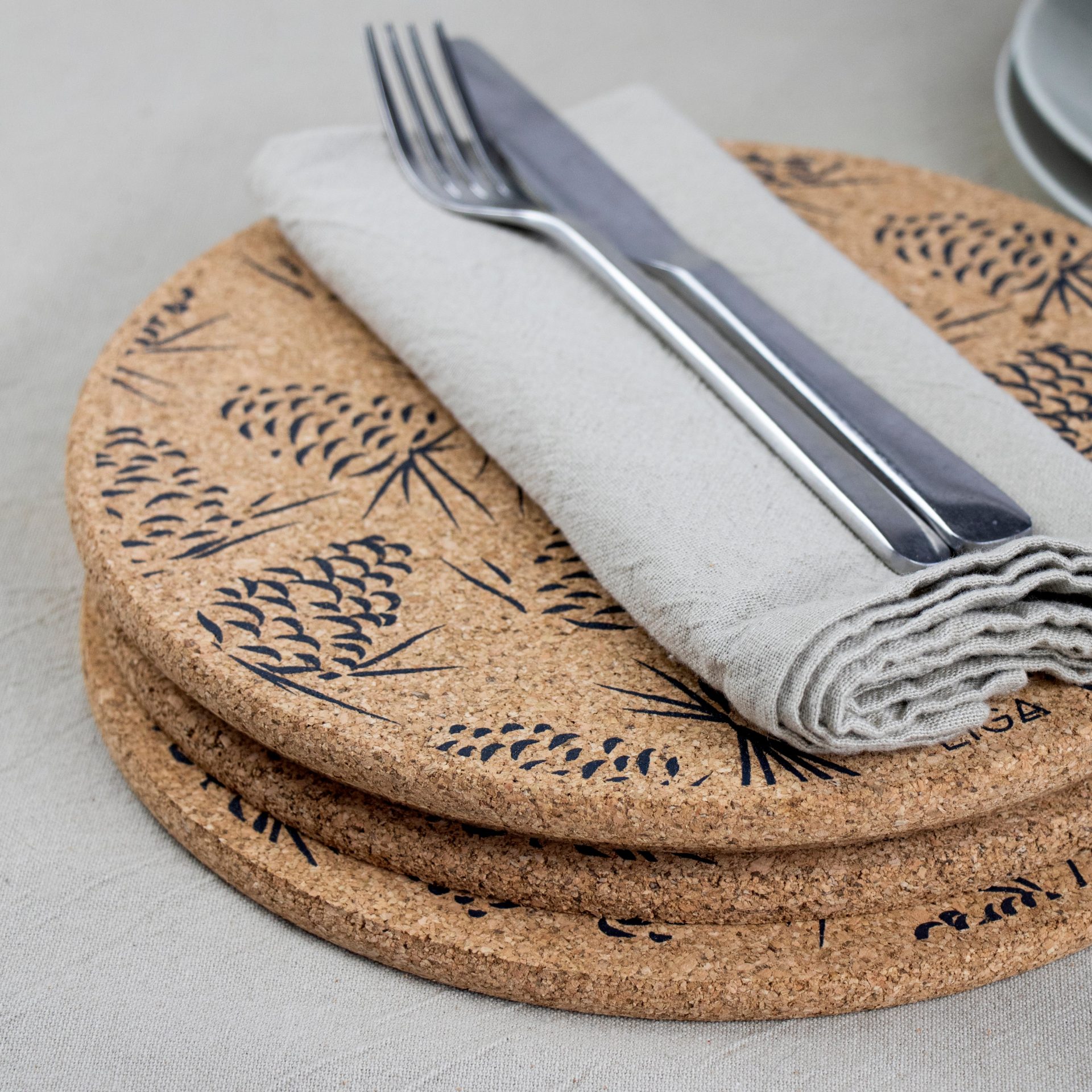 LIGA Cork Placemats Set of 4 Pinecone Grey Chef's Complements