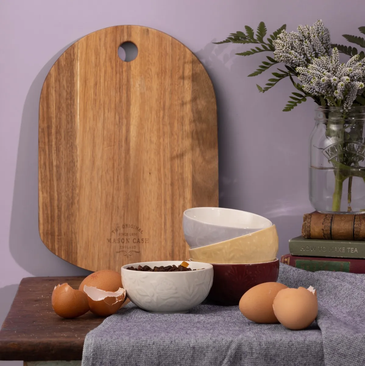 2002.166_in_the_meadow_set_4_mini_bowls