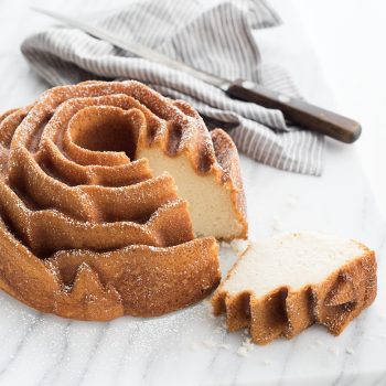 54148_rose_bundt_beauty_cut_01e__56344.1617722771.1280.1280