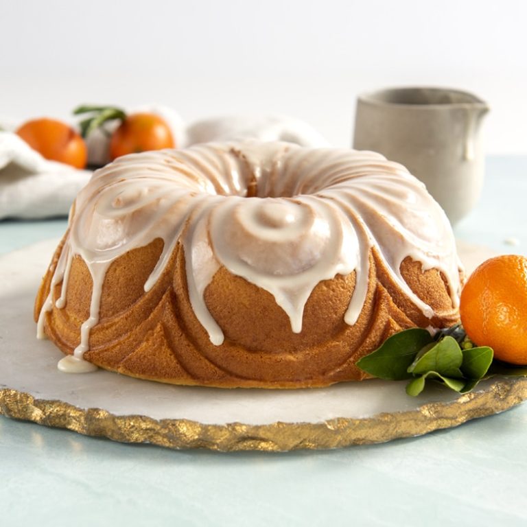 87477_chiffon_bundt_w_fruit_04_780x780__86173.1617722754.1280.1280