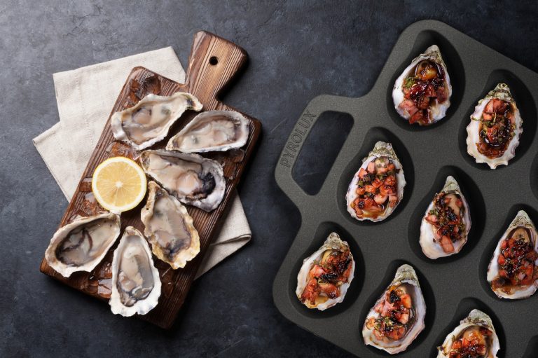 pyrolux deepetching oyster tray top view lifestyle__27539.original
