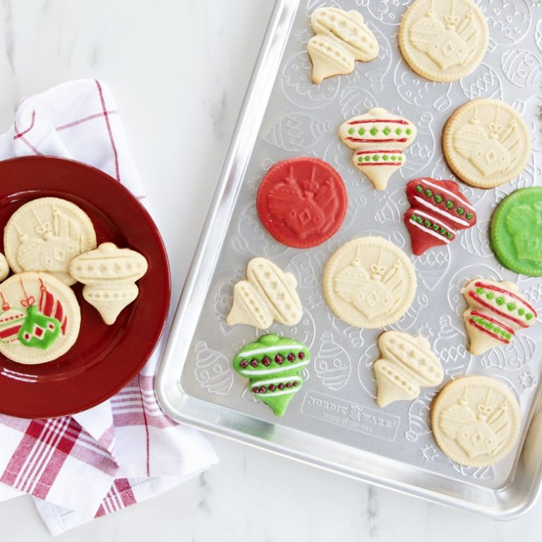 target_ornament_sheet_pan_02_780x780__68068.1617722767.1280.1280