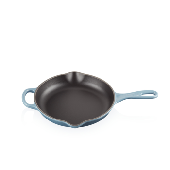 Le Creuset Signature Cast Iron Skillet 23cm Chambray 1000px (2)