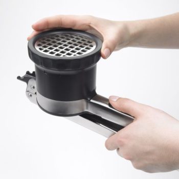 oxo_good_grips_3-in-1_adjustable_potato_ricer_1129780_2