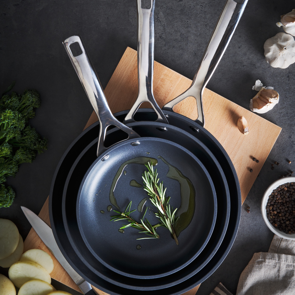 11203 PYROLUX IGNITE 3PCE FRYPAN SET