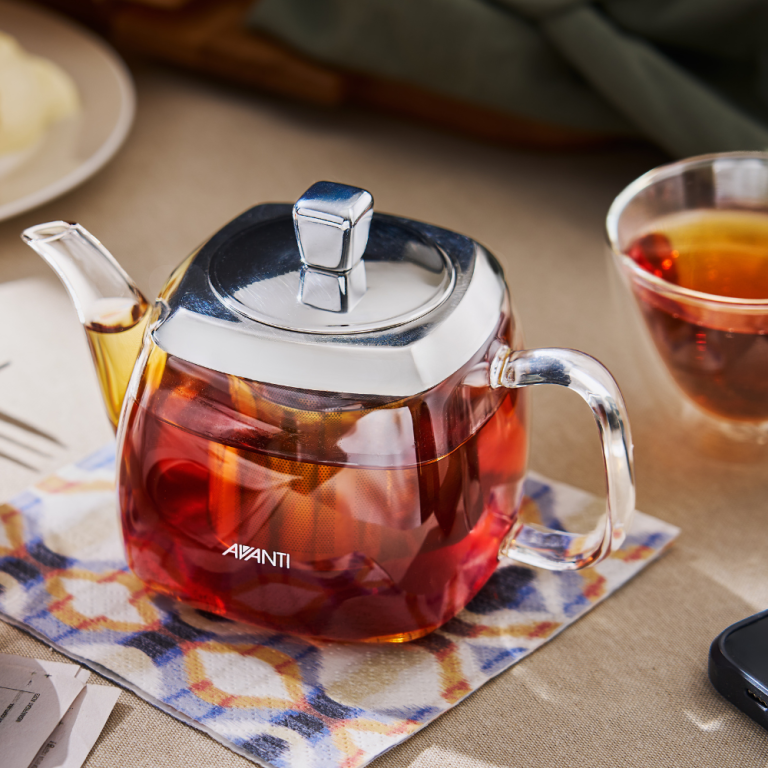 17008 QUADRATE SQUARE TEAPOT 700ML
