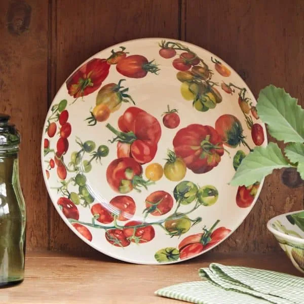 Emma-Bridgewater-Vegetable-Garden-Tomatoes-Medium-Dish-1-600×600