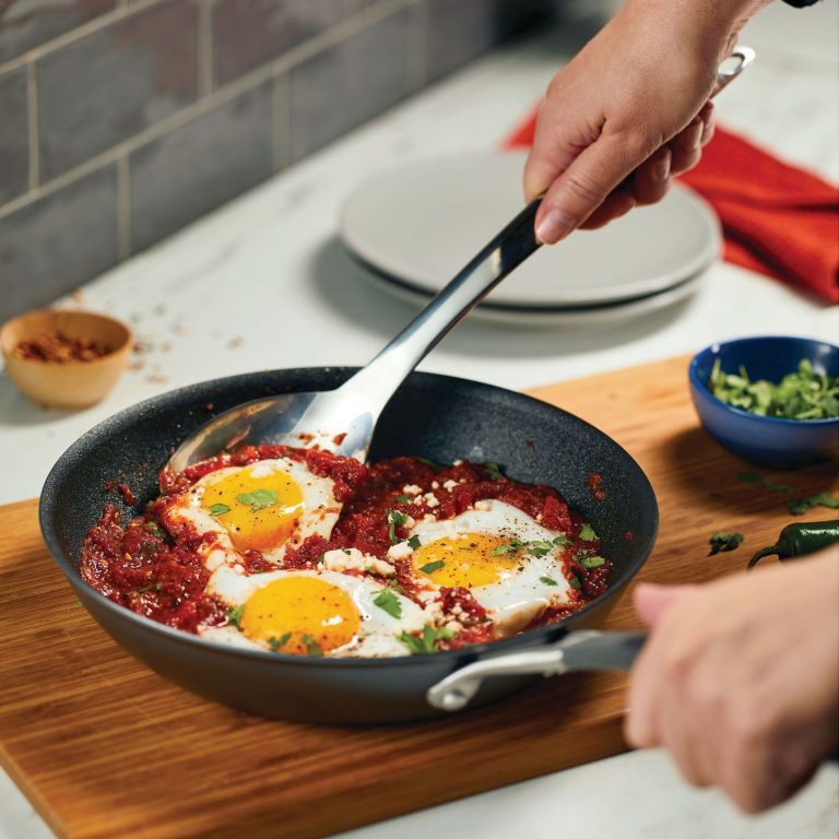 Circulon ScratchDefense A1 Non-Stick Skillet 25.4cm LS