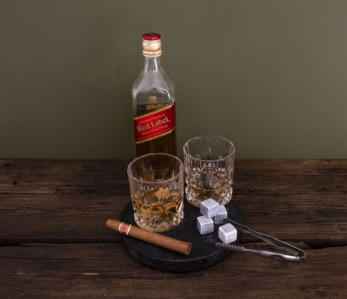 Whiskey Set Lifestyle