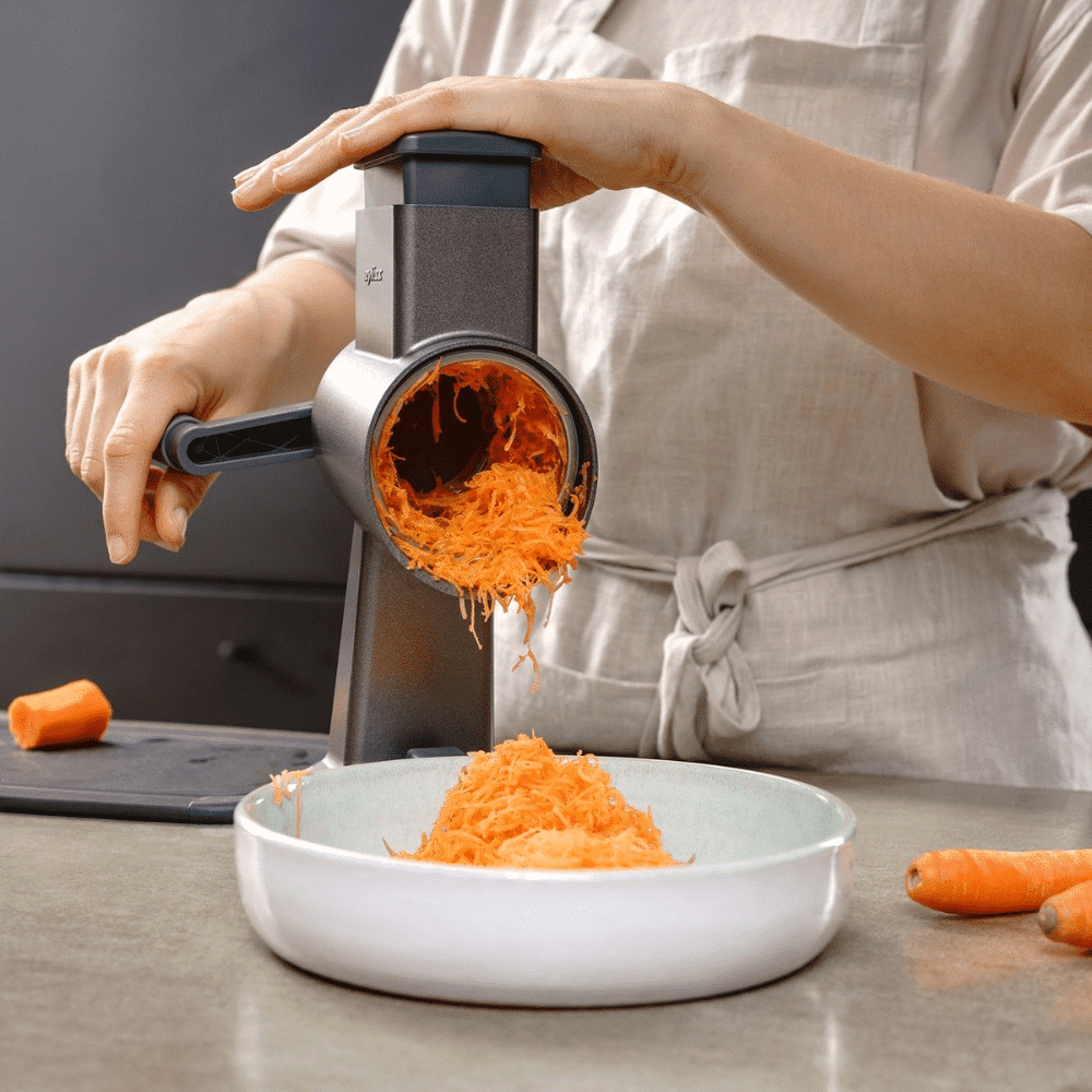 Zyliss-Gourmet-Drum-Grater-w-Drums-lifestyle-7