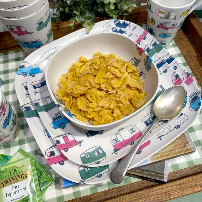 Iconic-set-with-cornflakes-Trade-Fair-Tableware_a6332762-6fda-47e6-9278-b58a7ceb57bb