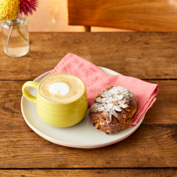 big-love-cosy-cuppa-mug-yellow (4)