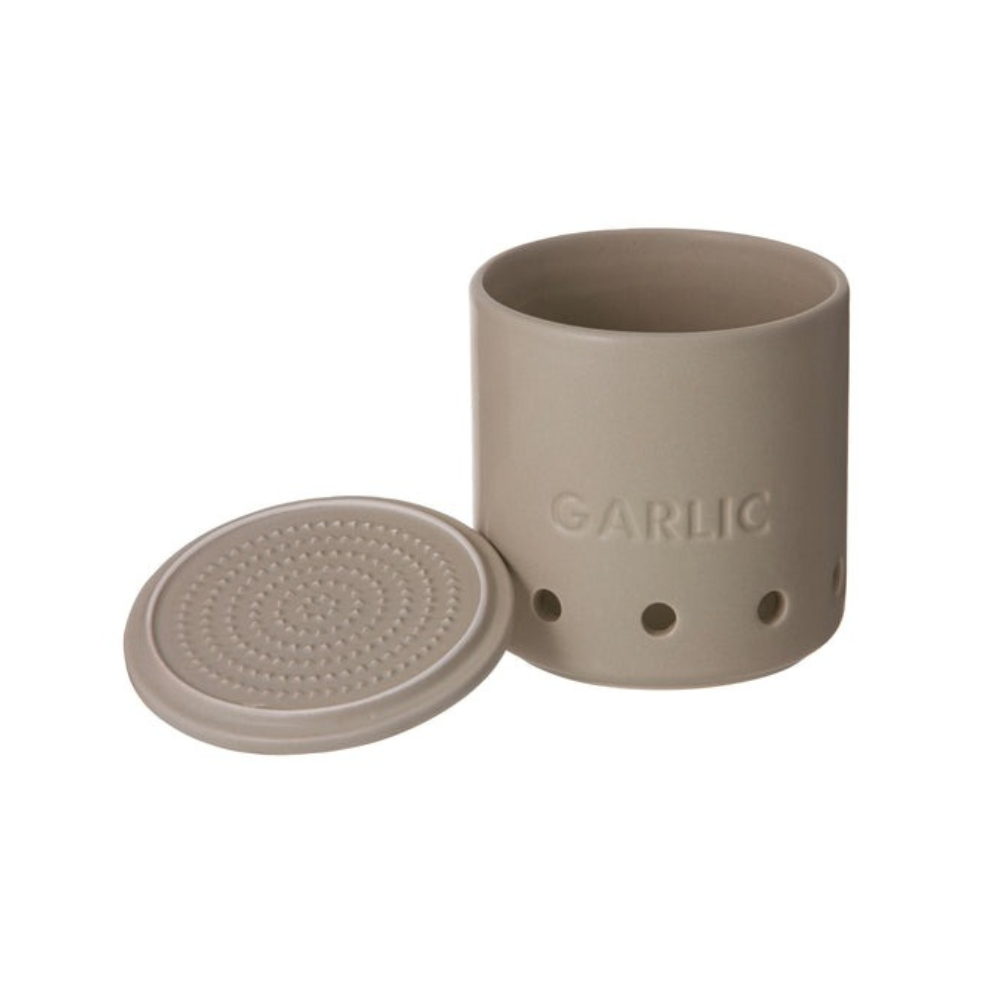 essentials-stone-garlic-vault-3