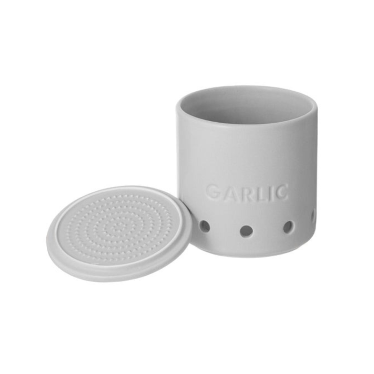 essentials-white-garlic-vault-3