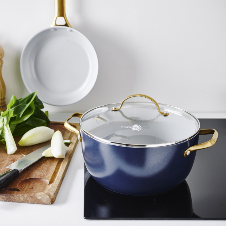 navy-blue-casserole-24cm-4.7L-4