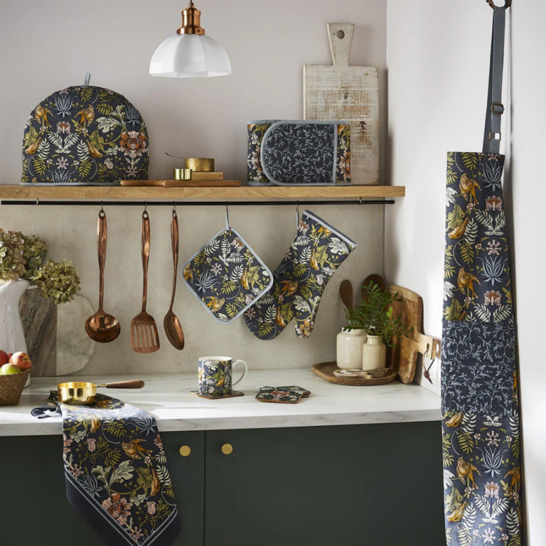 Ulster Weavers Finch & Flower