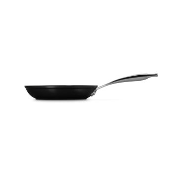 essential-non-stick-fryingpan-20cm-1