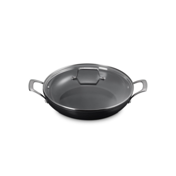 Le Creuset Essential Non-Stick Ceramic Shallow Braiser (2 Sizes)