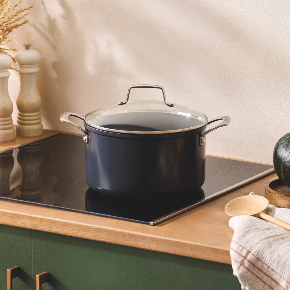 essential-non-stick-stockpot