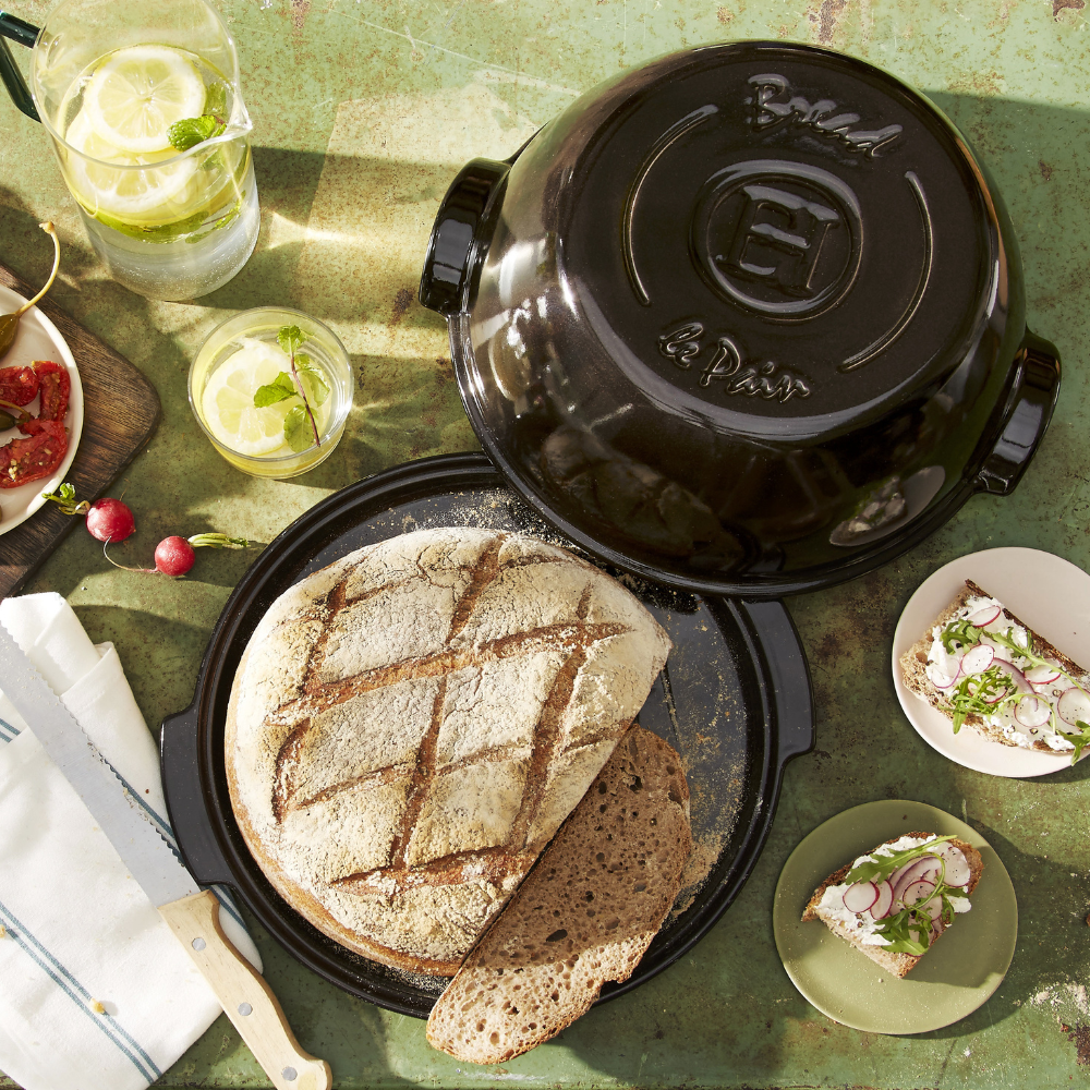 Emile Henry Bread Baker Round Charcoal 5.2L (1)