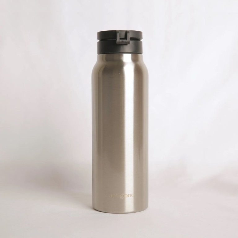 antigone-siprise-phone-bottle (5)