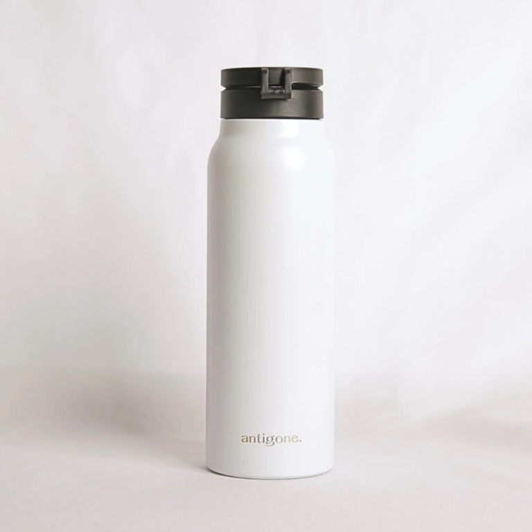 antigone-siprise-phone-bottle (6)